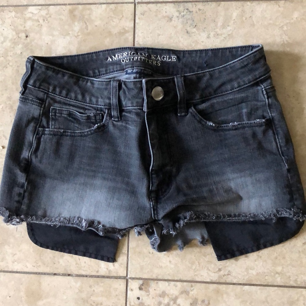 American Eagle women’s stretchy shorts